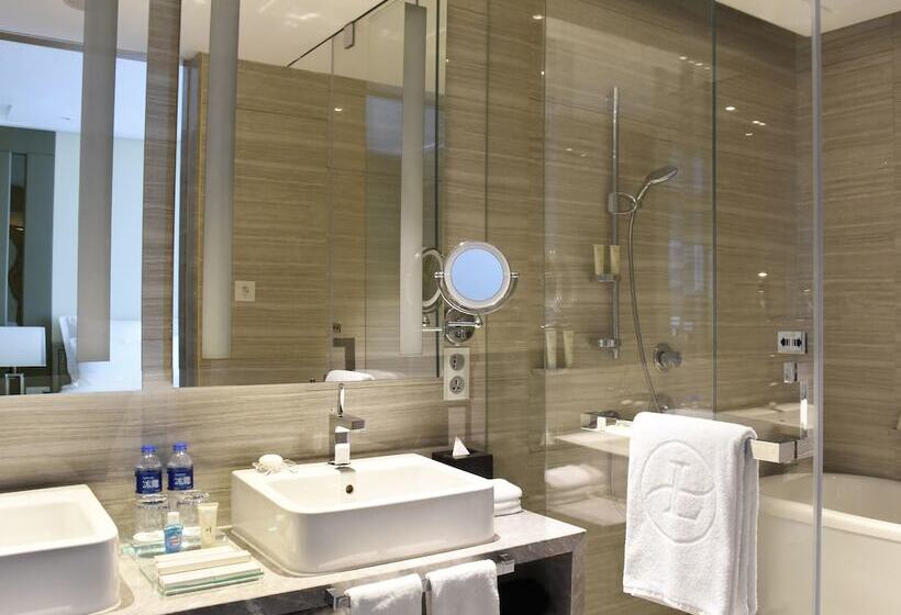 Номер Executive, Langham Place Guangzhou   Walking Distance To Canton Fair & Overseas Buyers Registration Service