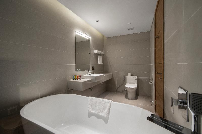 Стандартный Номер Кровать Кинг, Hilton Wuhan Optics Valley