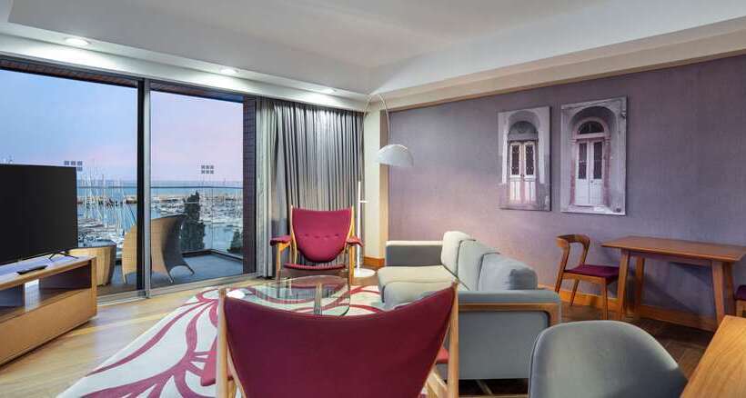 Люкс Повышенной Комфортности, Hilton Wuhan Optics Valley