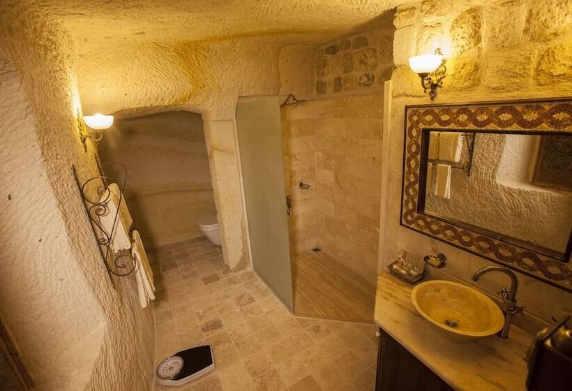 Люкс с Бассейном, Kayakapi Premium Caves  Cappadocia