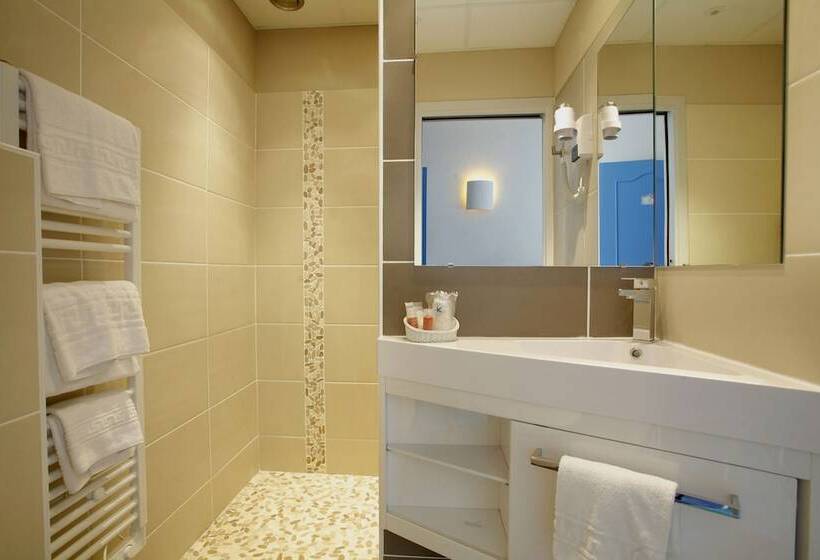 Семейный Номер, Logis Hôtel Corintel Bordeaux Est