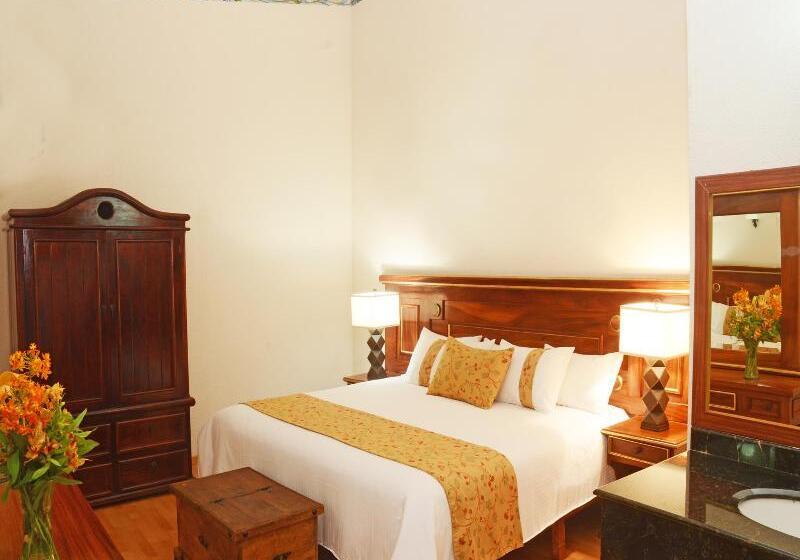Quarto Estandar Individual, Mision Patzcuaro Centro Historico