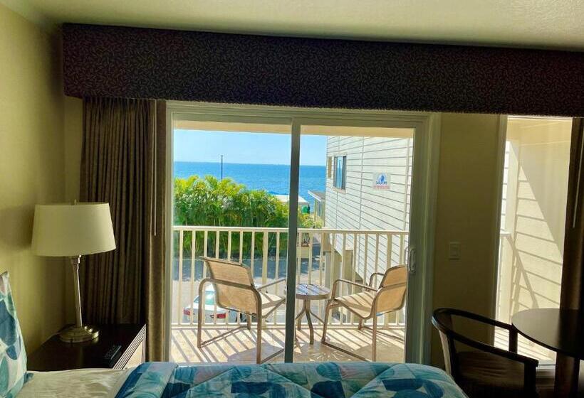 آپارتمان 1 خوابه با چشم‌انداز دریا, 2 Bed Condo With Balcony Facing Pool And Sunsets!
