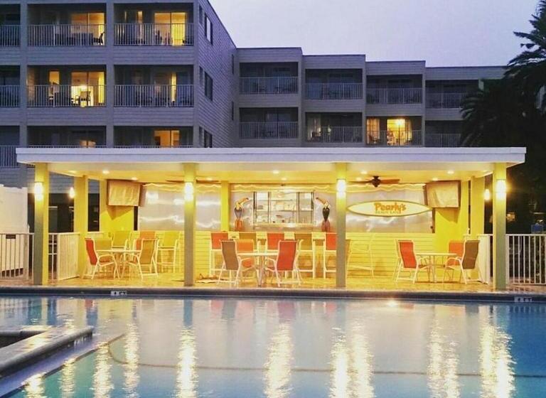 آپارتمان 1 خوابه با چشم‌انداز دریا, 2 Bed Condo With Balcony Facing Pool And Sunsets!