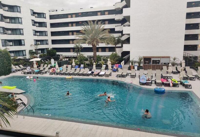 Апартаменты 1 Спальня Вид на Бассейн, Luxury Apartment With Pool View
