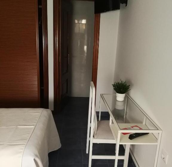 اتاق اکونومی, Pension Casa Julio