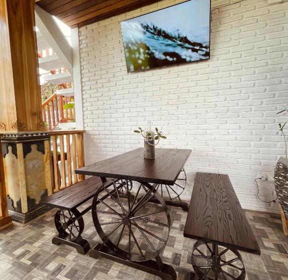 Номер Deluxe, Surfers Villa And Resorts Medewi
