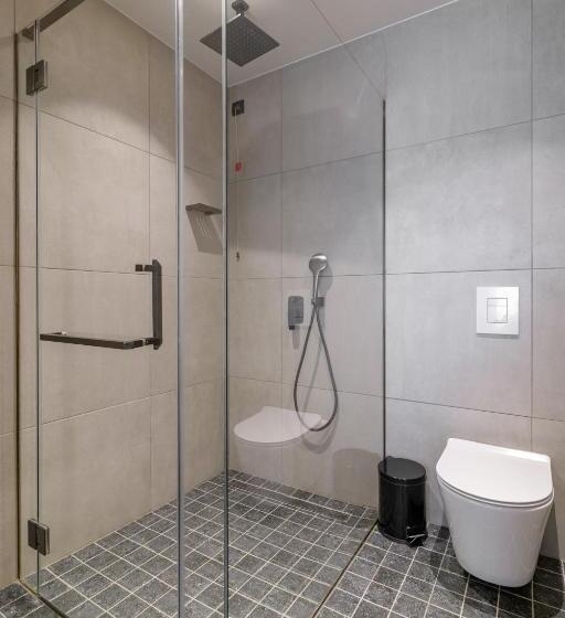 Triple Exécutive, Ensana Aquahouse