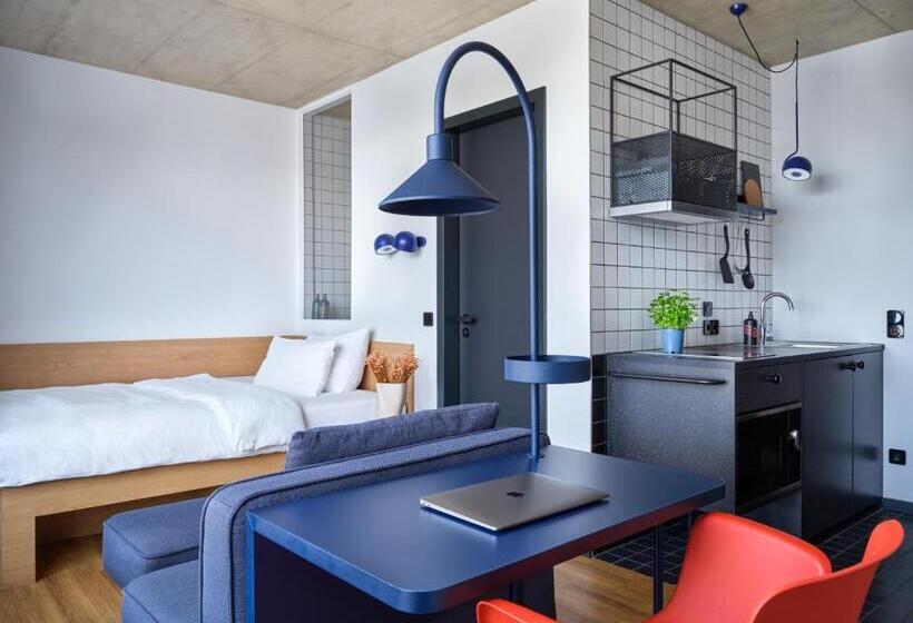 استودیوی استاندارد, Stayery Cologne Ehrenfeld
