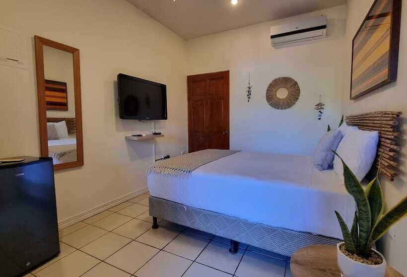 Quarto Estandar, Zulu Surf Hotel Tamarindo