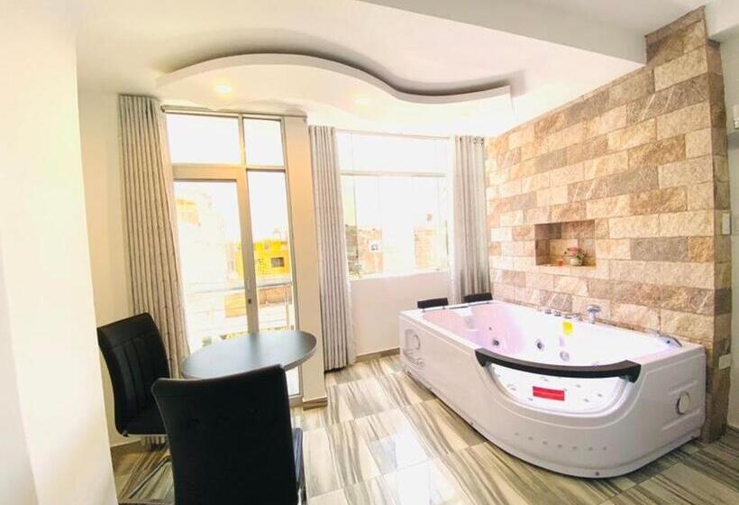 סוויטה דלוקס, Hostal D  Rosas