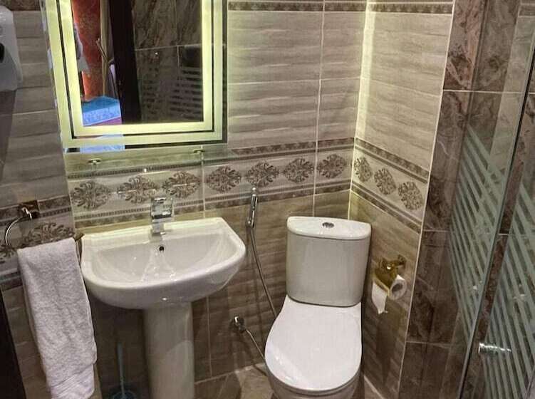 اتاق لوکس چهار تخته, Cairo Inn