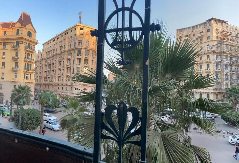 اتاق لوکس چهار تخته, Cairo Inn