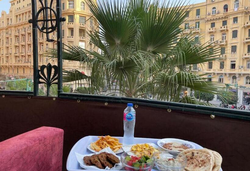 اتاق لوکس سه تخته, Cairo Inn