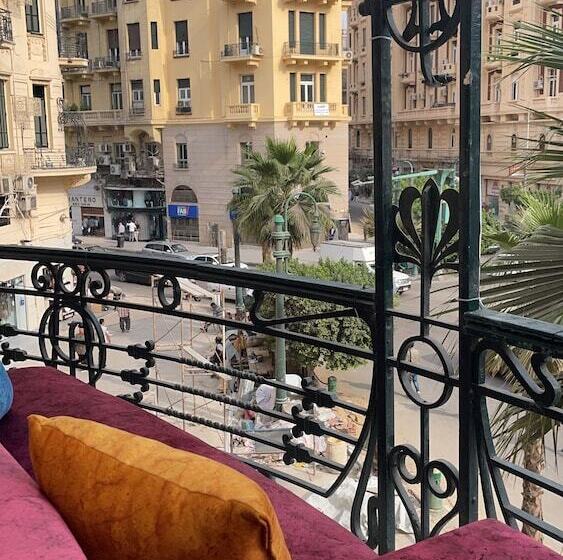 اتاق لوکس چهار تخته, Cairo Inn