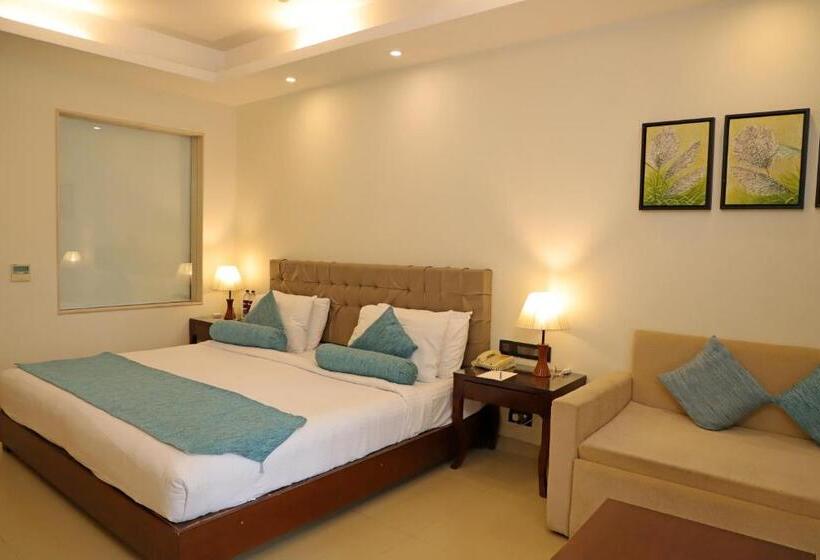 Номер Superior Кровать Кинг, Golden Tulip Candolim, Goa