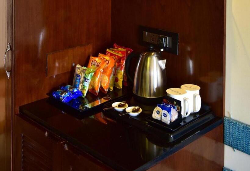 Номер Superior Кровать Кинг, Golden Tulip Candolim, Goa