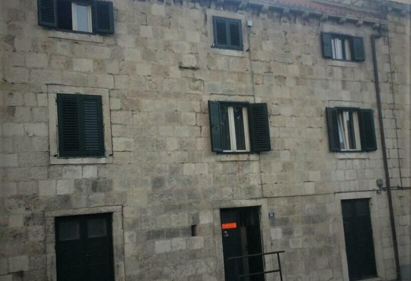 חדר סטנדרט לשלושה, Rooms Garden