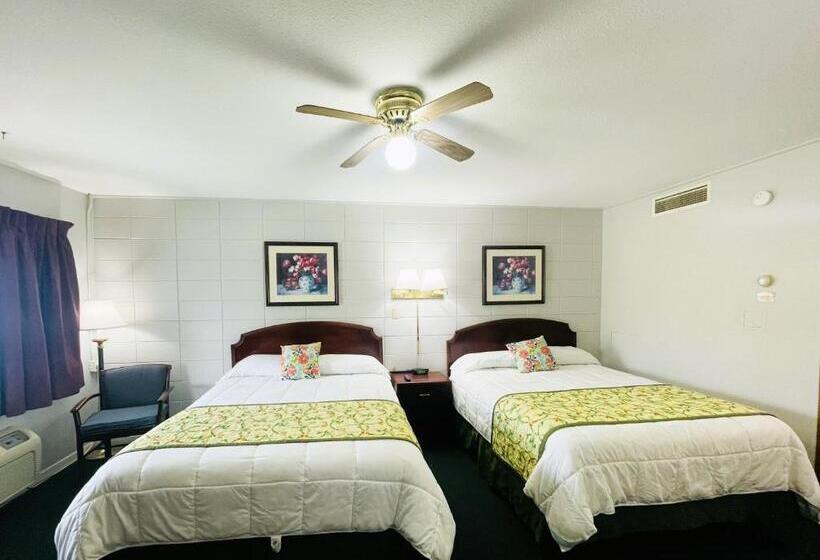 Номер Deluxe, The Madison Inn Motel