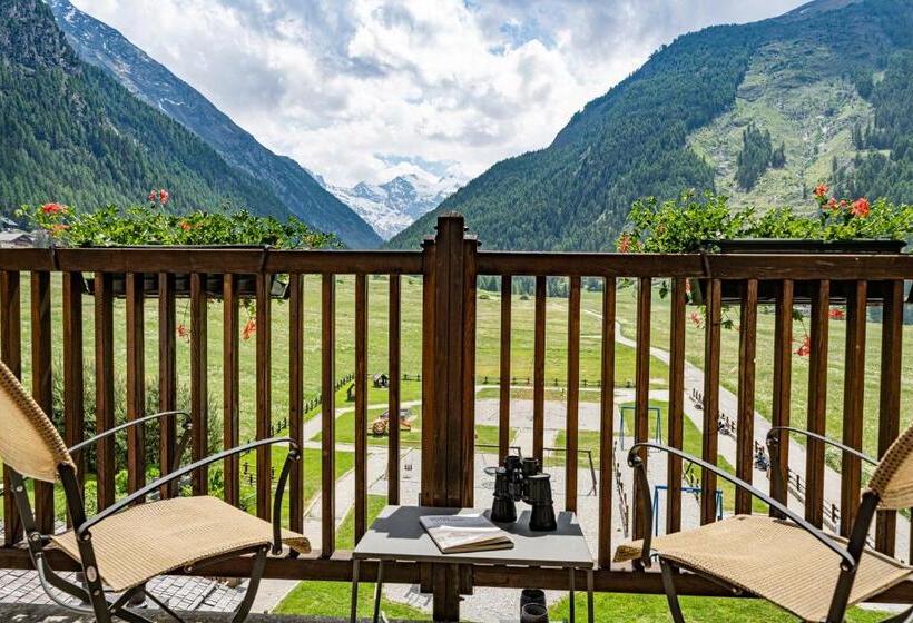 سوییت جونیور با بالکن, Sant Orso  Mountain Lodge & Spa