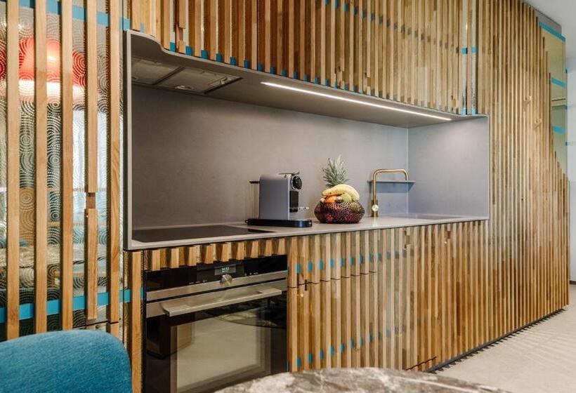 Люкс Повышенной Комфортности, Brucklyn Suites