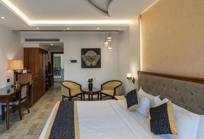 带泳池观景的豪华房, Alvorada Resort 3 Star Resort In Baga