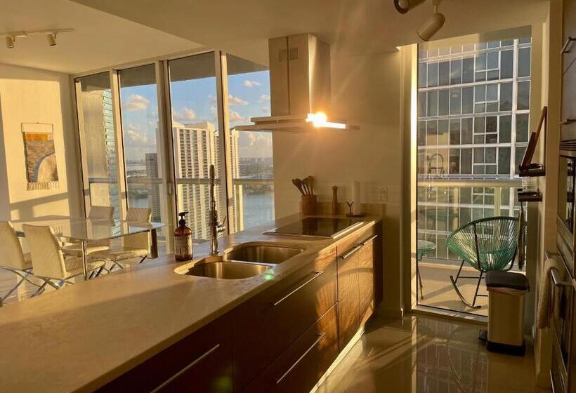 Апартаменты 1 Спальня Вид на Море, Iconbrickell Tower 3 W Residences