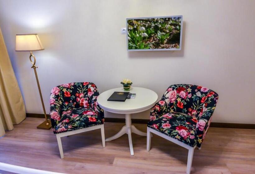 Номер Стандарт с Балконом, Villa Boutique Alina