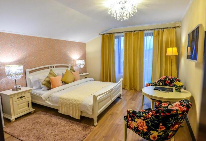 Номер Стандарт с Балконом, Villa Boutique Alina