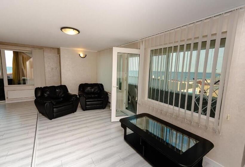 Deluxe Suite Sea View, Vila Plaja Azur