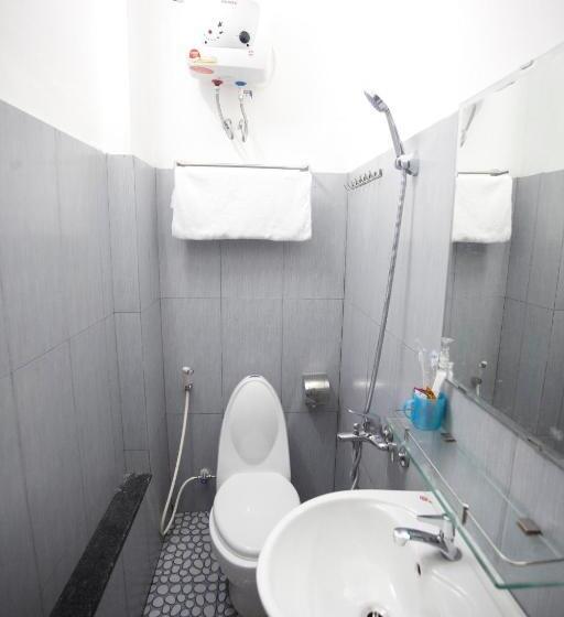 اتاق استاندارد چهار تخته, Hồng Phát Hostel