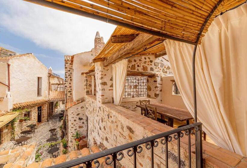 带露台的小型套房, Albergo Diffuso Mannois