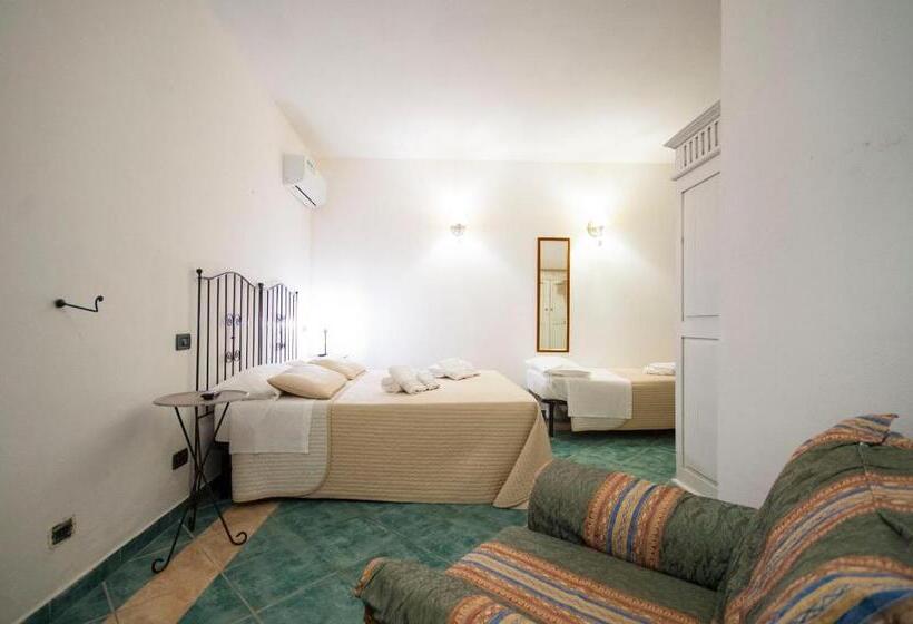 חדר סטנדרט לשלושה, Albergo La Fontanella
