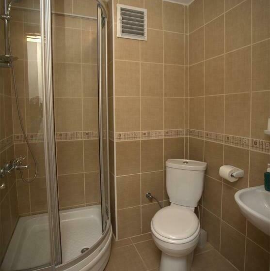 4인용 스탠다드 룸, Lyon Hotel İstanbul