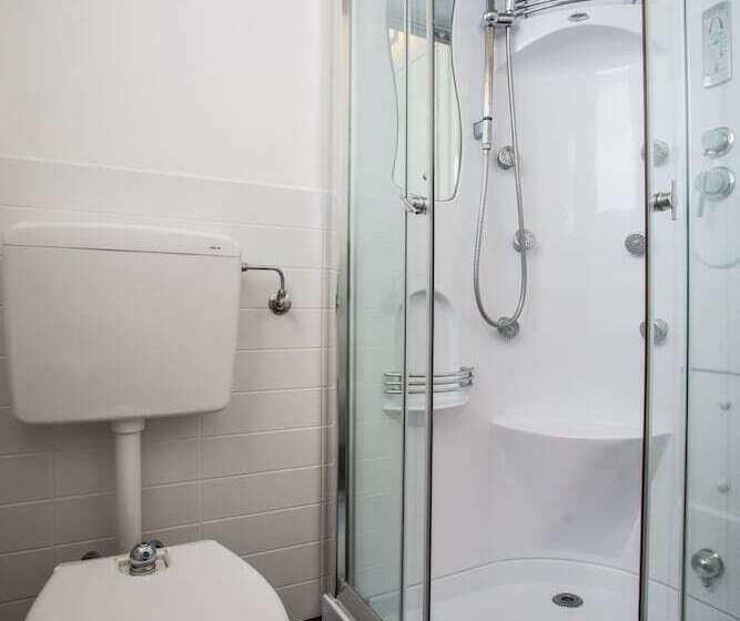 اتاق استاندارد سه نفره, Mokambo Shore Design