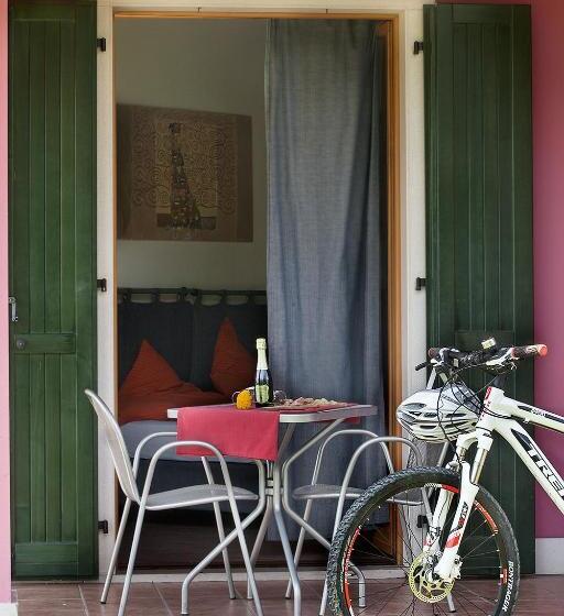 اتاق راحتی, Agritur La Cort