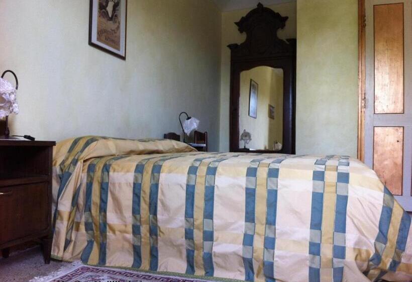 Номер Стандарт, La Corte Del Barbio