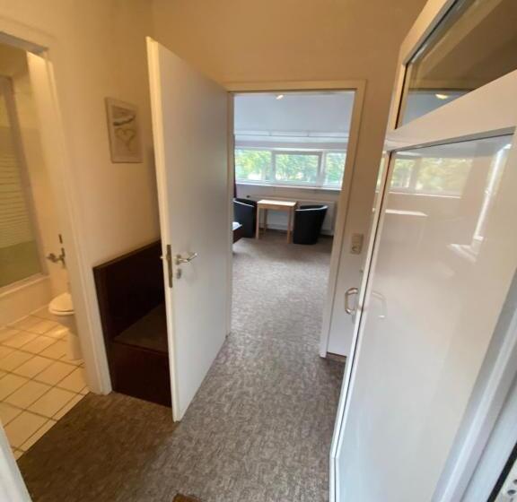 Номер Стандарт Трехместный, K 357   Low Budget Hotel   Ostsee Lounge   In Ratekau Bei Lübeck