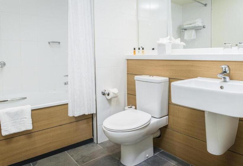 Апартаменты 2 Спальни, De Vere Cotswold Water Park Apartments