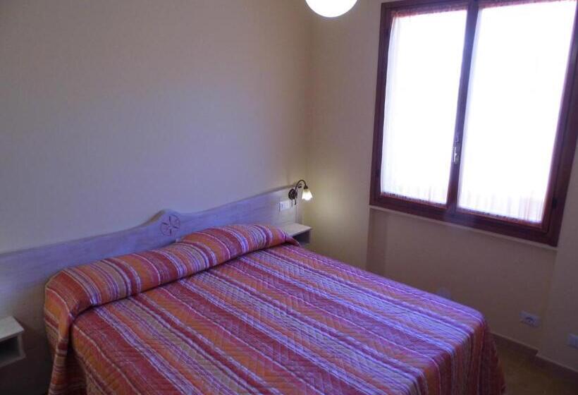 آپارتمان 1 خوابه, Residence Le Nereidi Con Piscina   Parcheggi