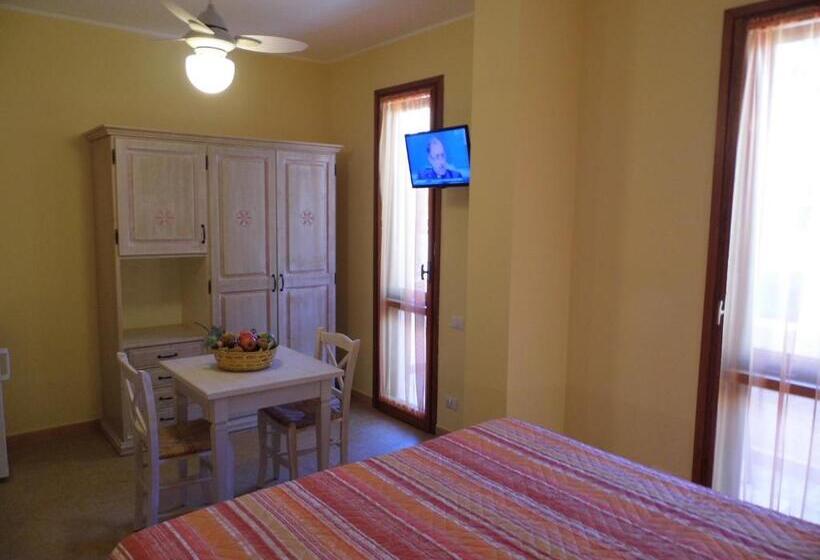 استودیوی استاندارد, Residence Le Nereidi Con Piscina   Parcheggi