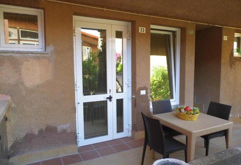 آپارتمان 1 خوابه همکف, Residence Le Nereidi Con Piscina   Parcheggi