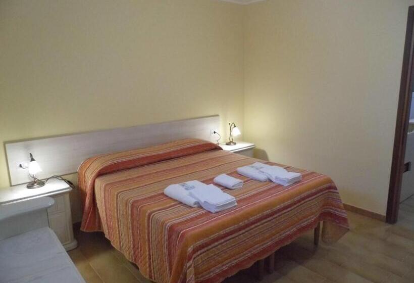 آپارتمان 1 خوابه همکف, Residence Le Nereidi Con Piscina   Parcheggi