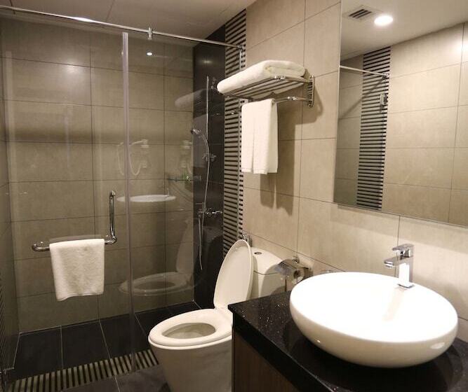 Полулюкс, Nexus Regency Suites &