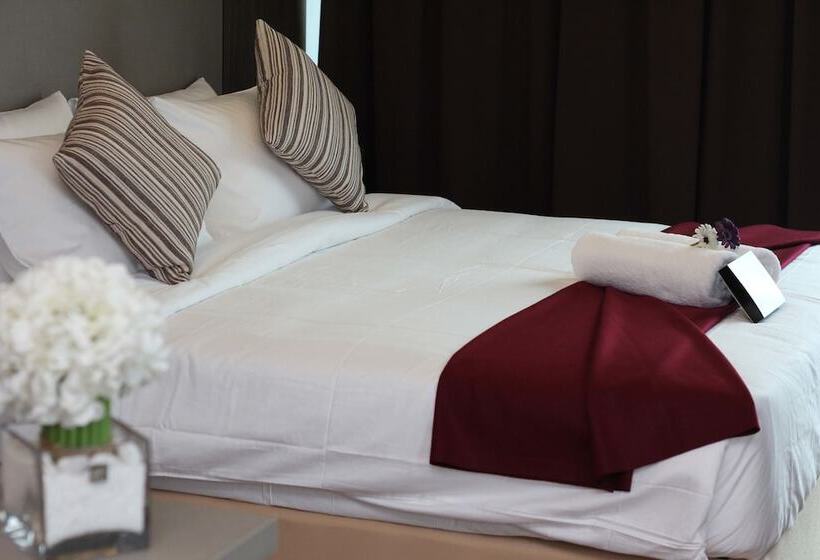 سوییت جونیور, Nexus Regency Suites &