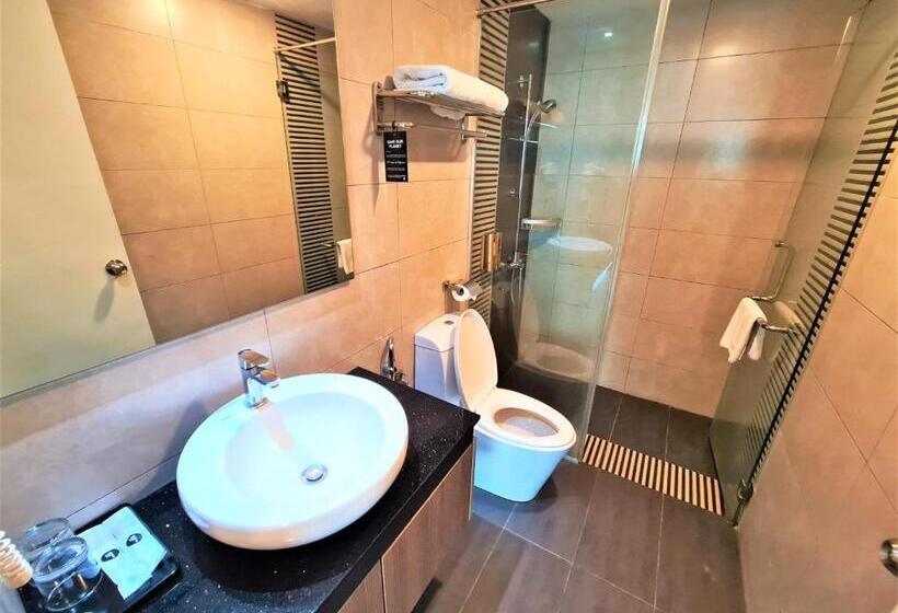 سوییت جونیور, Nexus Regency Suites &