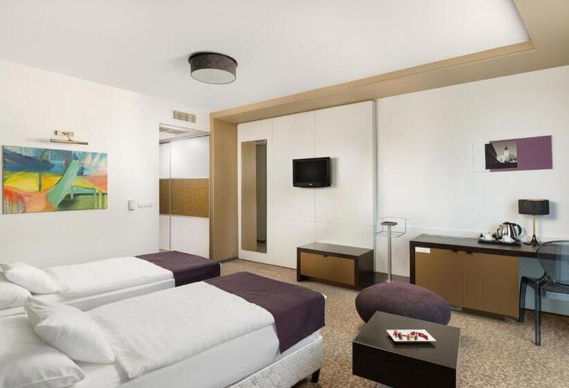 Номер Superior, Corso Hotel Pécs