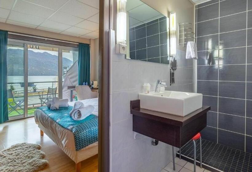 Номер Стандарт, Hôtel Du Poète