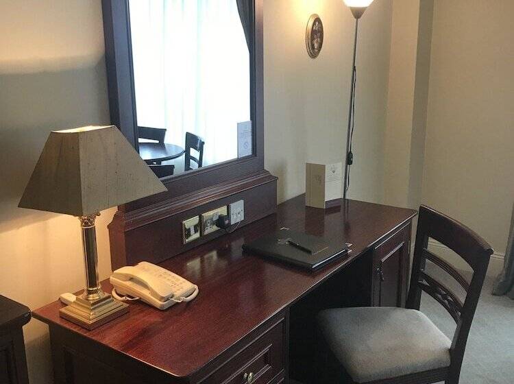 Номер Deluxe, Maudlins House