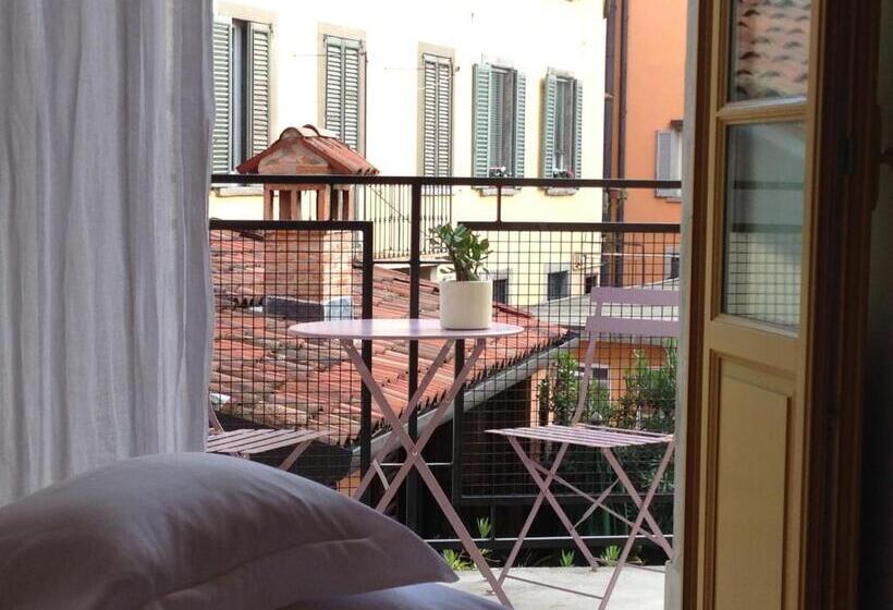 استودیو استاندارد با بالکن, Petronilla   Hotel In Bergamo